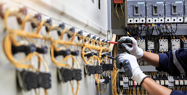 Professional Electrician technician working in Knightstown, IN